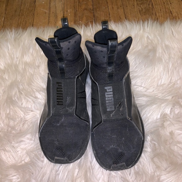 Puma shoes - Picture 2 of 3